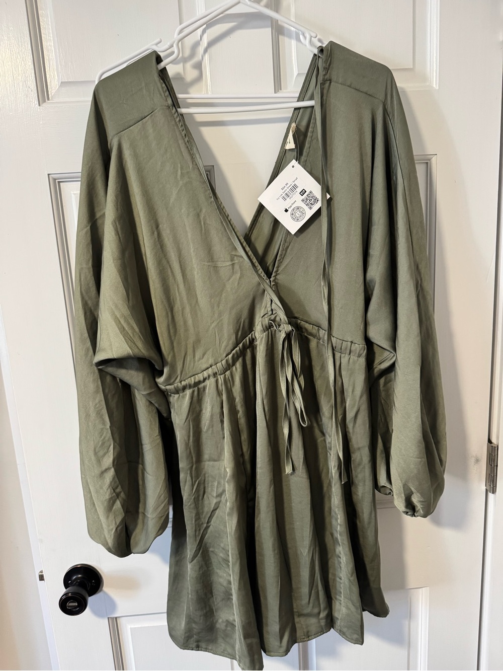 Blue Buttercup Olive Green V-Neck Tie-Front Tunic Dress Women’s small oversized